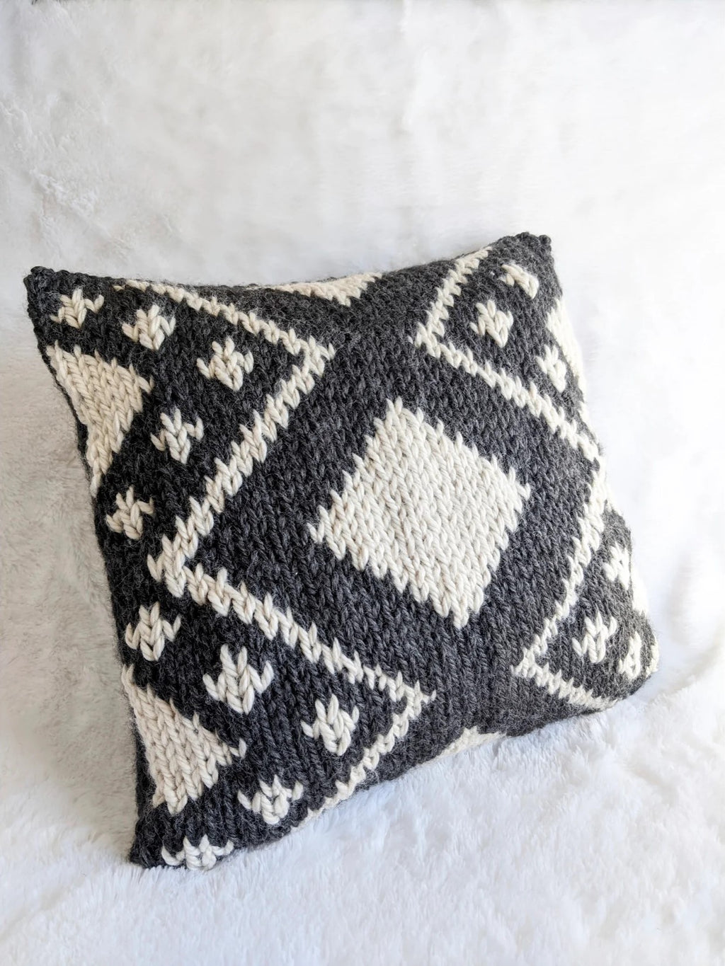 Sella Pillow