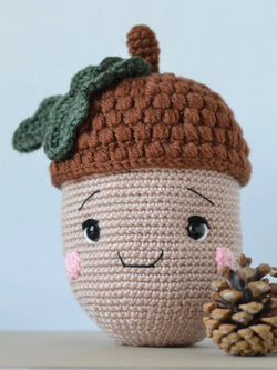 Andy the Acorn (Crochet)