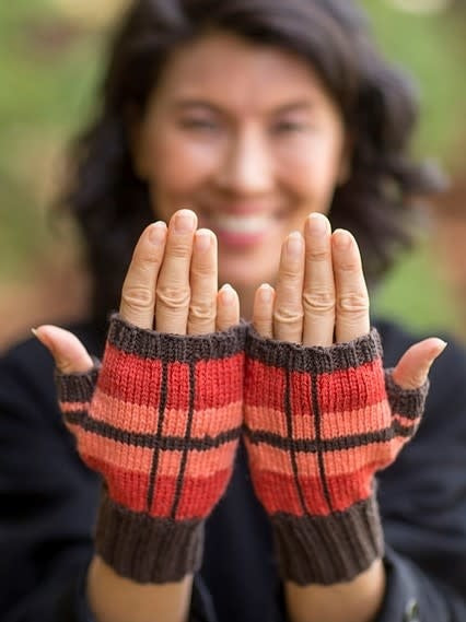 Mega-Plaid Mitts